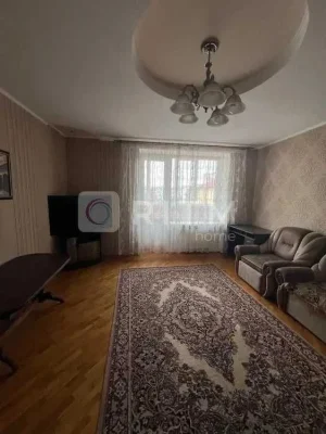 Продаж 2 кім. квартири 76м2 з індивідуальним газовим  опален