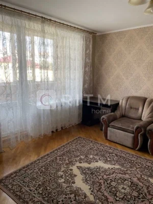 Продаж 2 кім. квартири 76м2 з індивідуальним газовим  опален