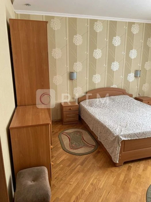 Продаж 2 кім. квартири 76м2 з індивідуальним газовим  опален