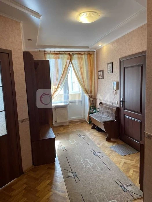 Продаж 2 кім. квартири 76м2 з індивідуальним газовим  опален