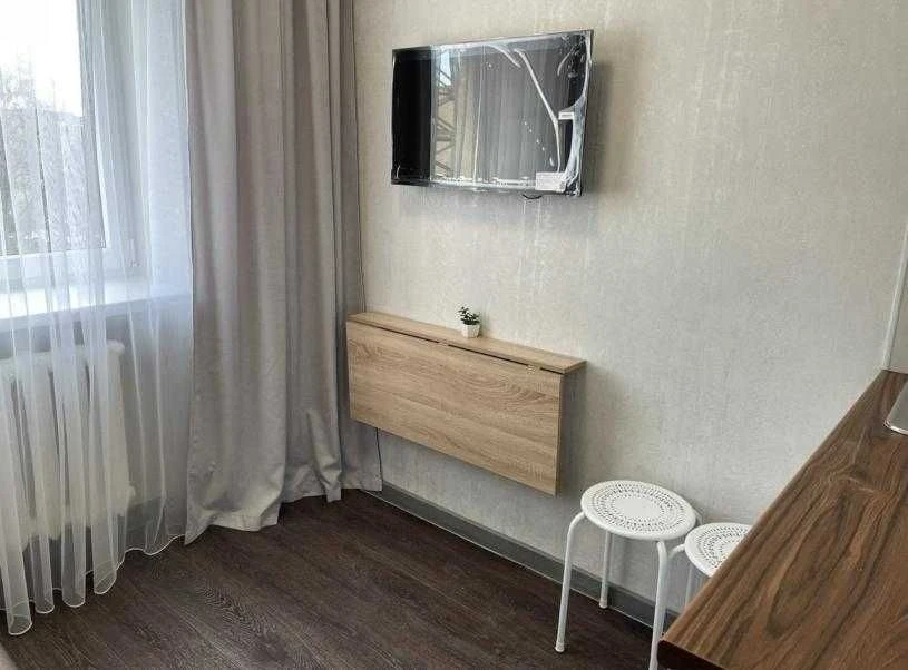 Продам гостинку, Павлове  Поле, метро Ботанічній сад 7 хв