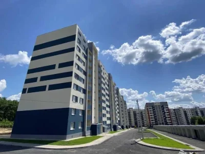 Продам 2комн.квартиру проспект Победы,метро. Алексеевка. Люд