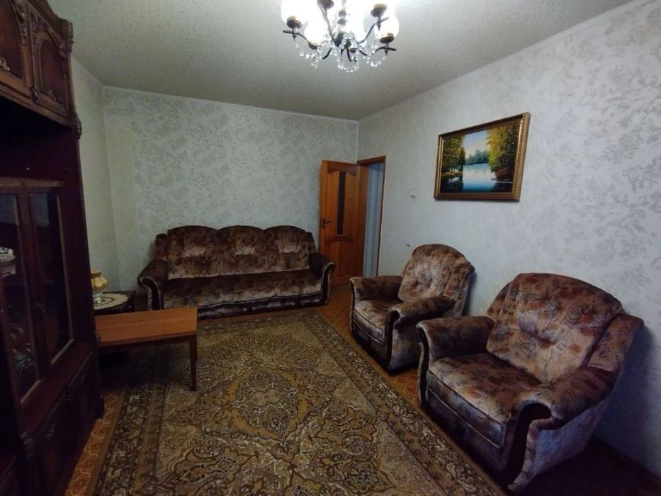 Продам 2х кімнатну квартиру з двома балконами біля метро Нау