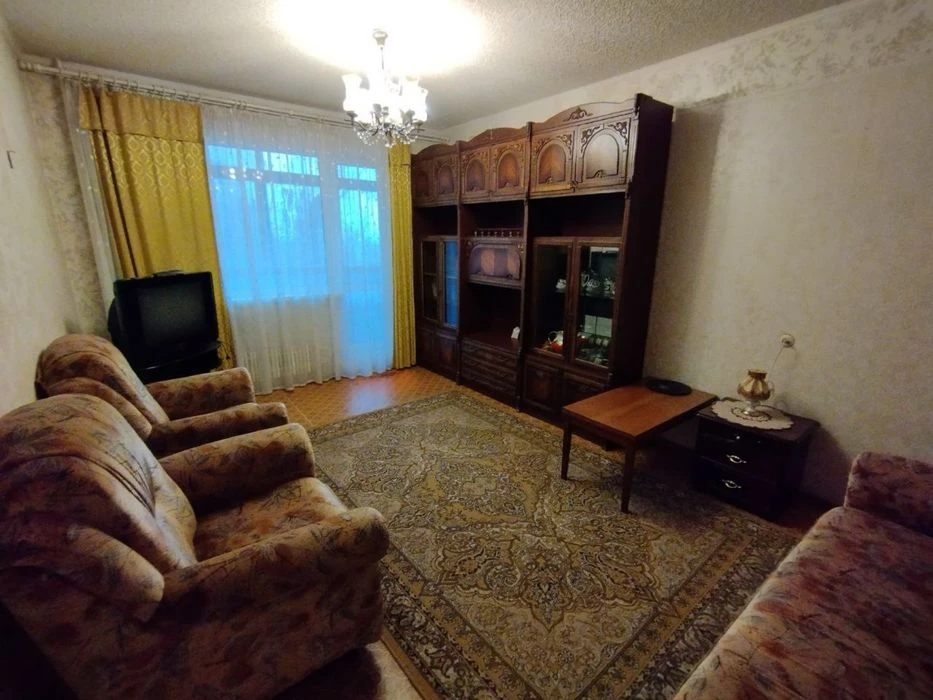 Продам 2х кімнатну квартиру з двома балконами біля метро Нау