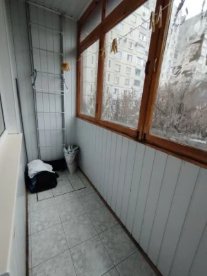 Продам 2х кімнатну квартиру з двома балконами біля метро Нау