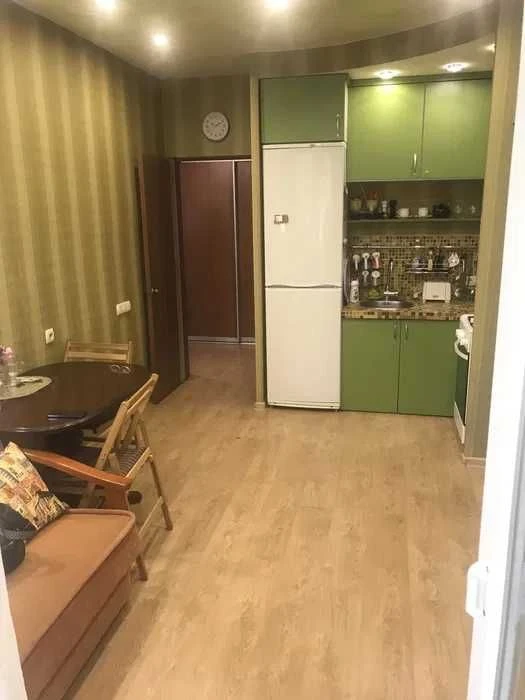 Продам 2 к. квартиру Мира метро Тракторный завод ХТЗ Сертифи
