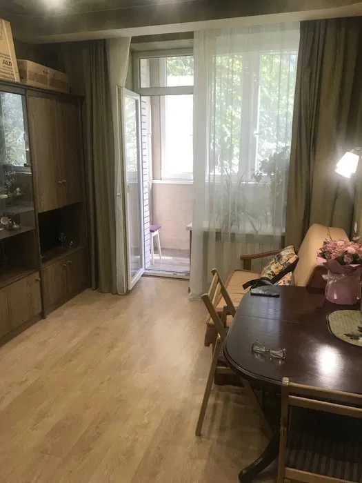 Продам 2 к. квартиру Мира метро Тракторный завод ХТЗ Сертифи
