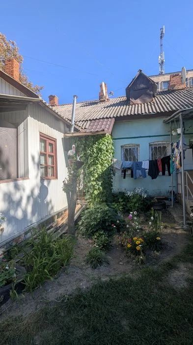 Ключі в АН. Продаж будинку в центральній частині міста.