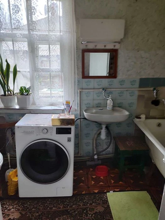 Ключі в АН. Продаж будинку в центральній частині міста.