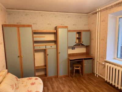 Продаж 2 кім. 70 кв.м. Троєщина