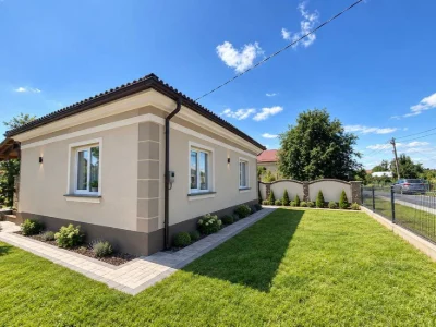 Продаж земельної ділянки + будинок Великі Гаї $150 000