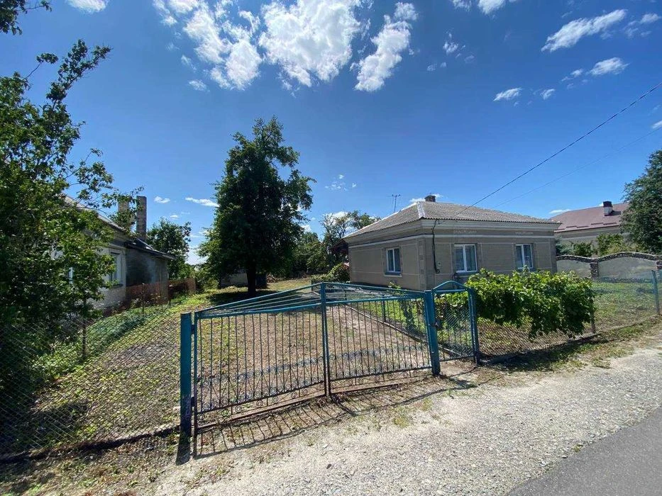 Продаж земельної ділянки + будинок Великі Гаї $150 000