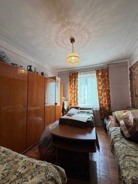 Продається 2 кімнатна квартира на вулиці Миколайчука