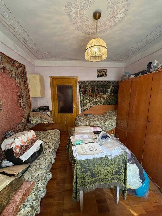 Продається 2 кімнатна квартира на вулиці Миколайчука