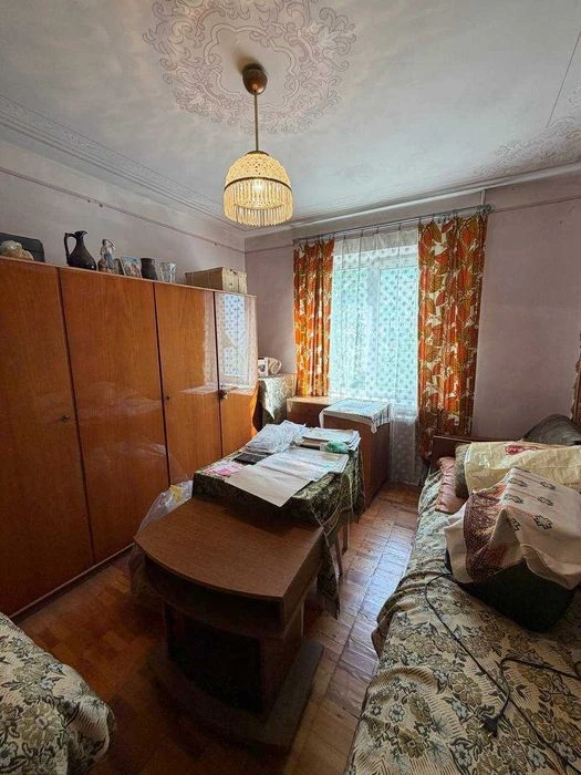 Продається 2 кімнатна квартира на вулиці Миколайчука