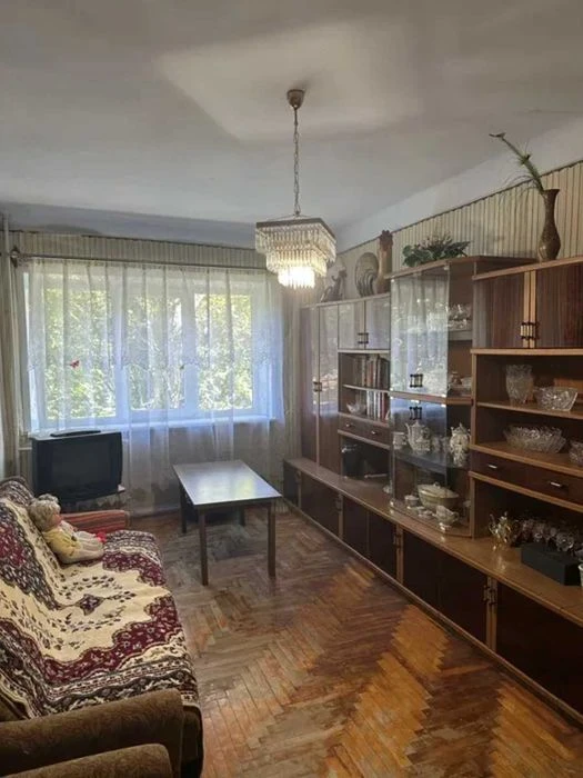 Продам квартиру 2-км на Шевченківському (213-297-571)