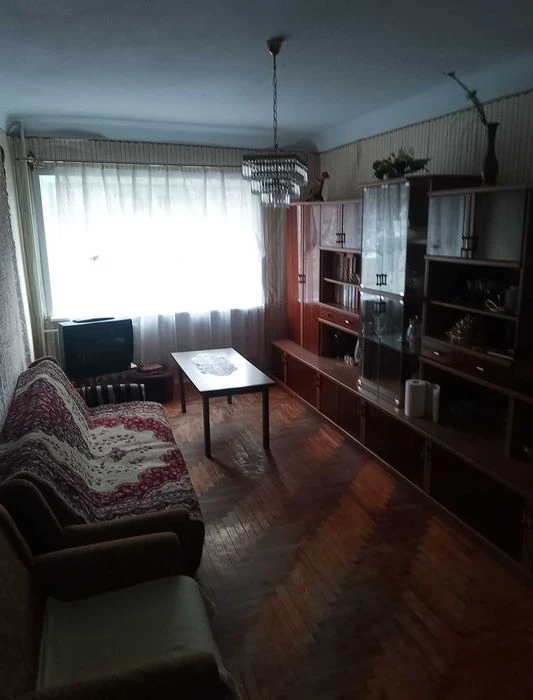 Продам квартиру 2-км на Шевченківському (213-297-571)
