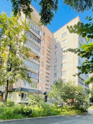 Продаж двокімнатноі квартири в самому центрі міста.