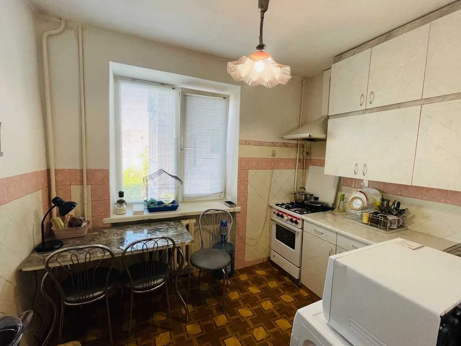 Продаж двокімнатноі квартири в самому центрі міста.