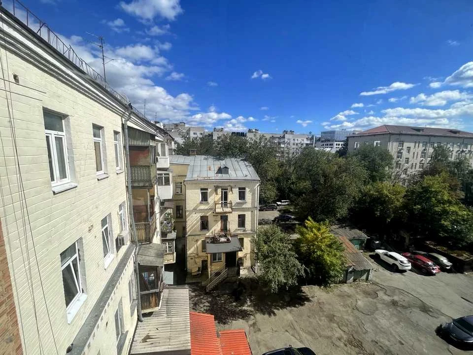 Квартира. Київ, Волоська вул.