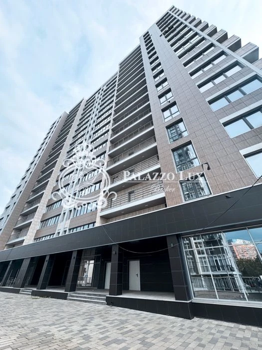 Продам видовую  2 ком кв 93 м2 ЖК Бизнес- класс Дипломат, Са