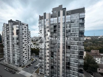 Продам видовую  2 ком кв 93 м2 ЖК Бизнес- класс Дипломат, Са