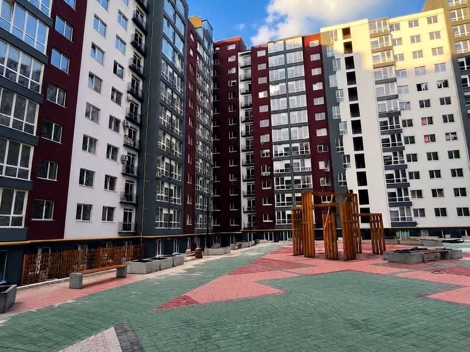 Квартира. Івано-Франківськ, Княгинин вул., (Будинок 28)