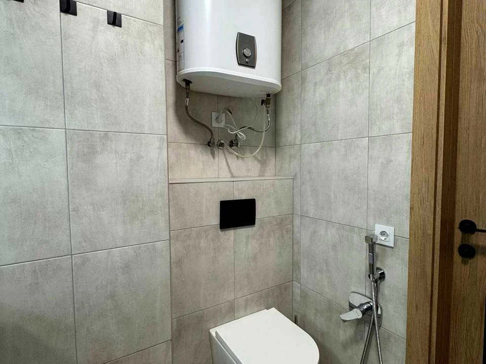 Квартира. Київ, Столичне шосе, (Будинок 10)