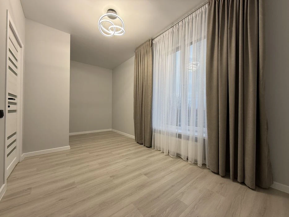 Продаж 2-поверхового таунхауса 93 м2