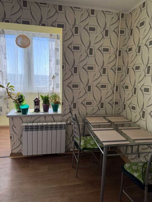 Bright and spacious 2-room apartment with a large kitchen — bu