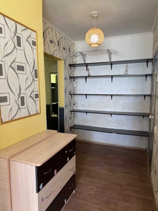 Bright and spacious 2-room apartment with a large kitchen — bu