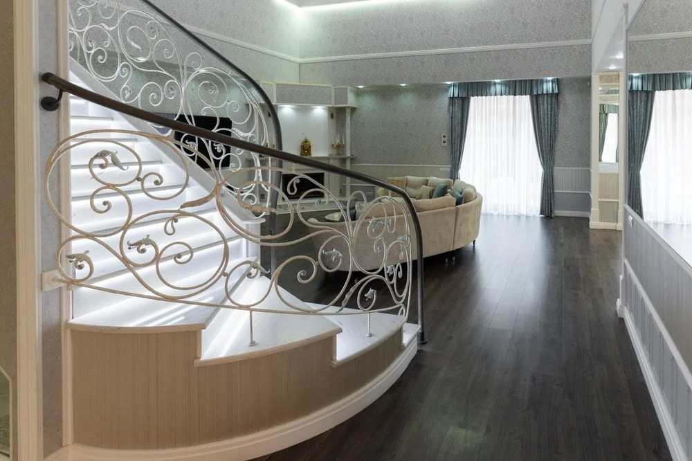 Продажа особняка в Совиньоне, 10 сот, 362м²