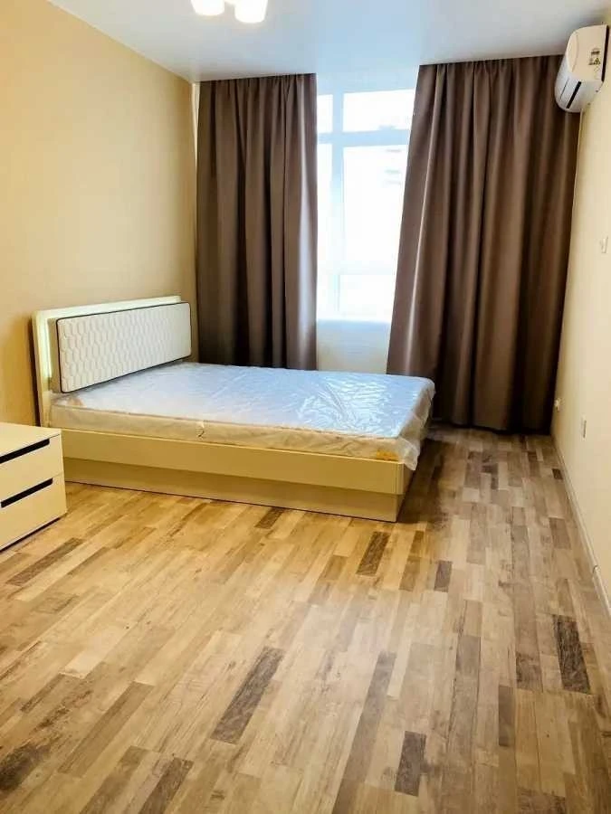 Оренда 1-кімнатної квартири 41 м², Миколи Гулака вул., 4
