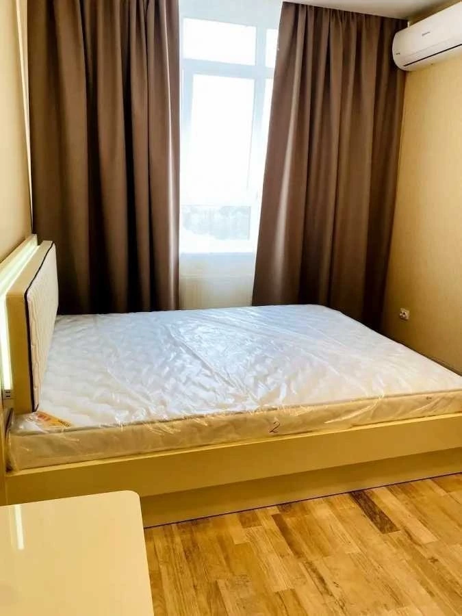 Оренда 1-кімнатної квартири 41 м², Миколи Гулака вул., 4