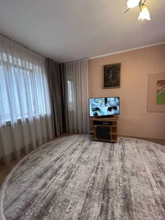 Продається квартира 2-кімнатна на Вітовського