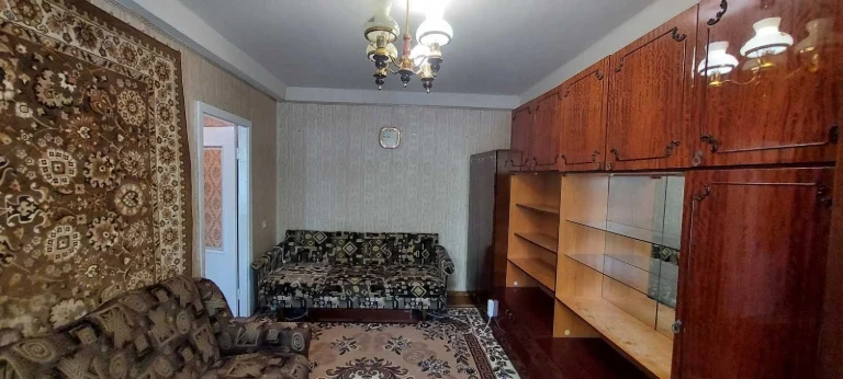 Продаж 1-кімнатної квартири 29 м², Салютна вул., 31