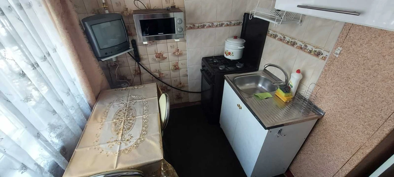 Продаж 1-кімнатної квартири 29 м², Салютна вул., 31