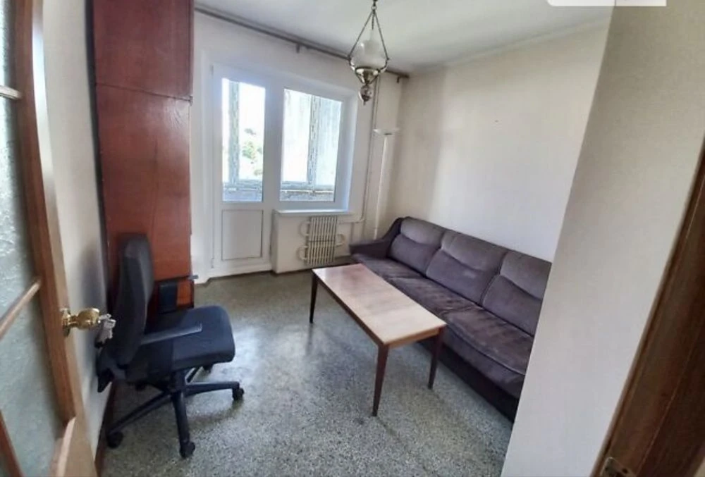 3 кімнатна, мікрорайон Виставка