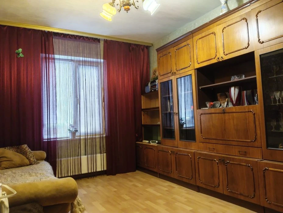 Ціна знижена . Троєщина.Продаж однокімнатної квартири.