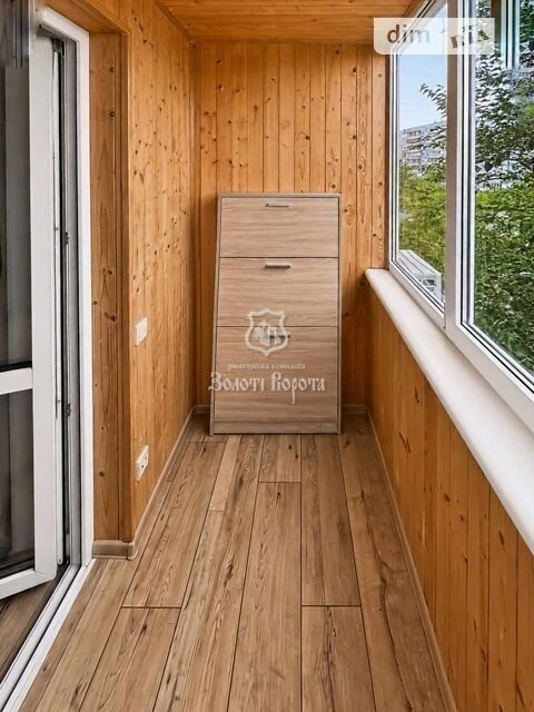 Продаж кімнати 51.8 кв. м на вул. Каштанова 13 • ID 34883445