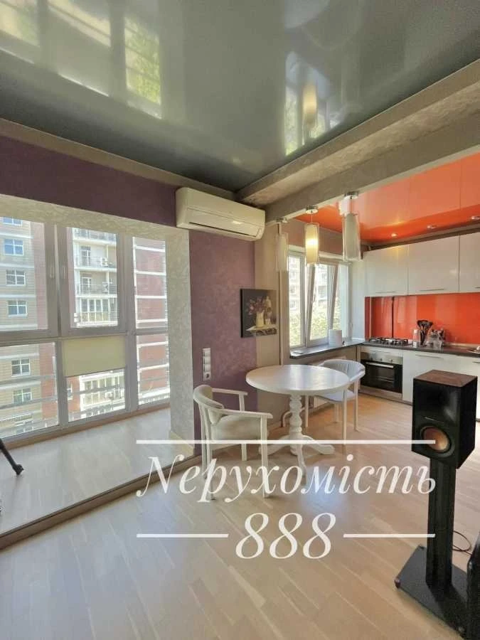 Продаж 1-кімнатної квартири 31 м², Академіка Філатова вул.,