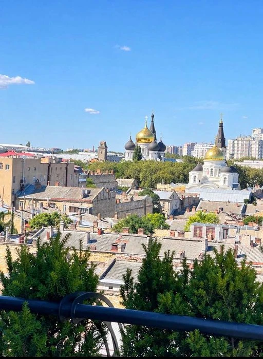 Продаж сучасноі 1-кімнатноі квартири  на вул. Большая Арнаут