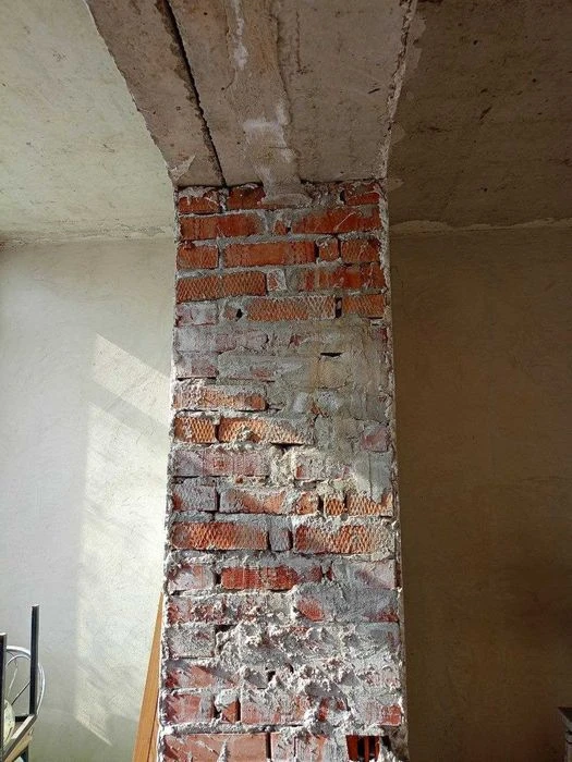 Продам 2 км квартиру під ремонт в закритому житловому компле