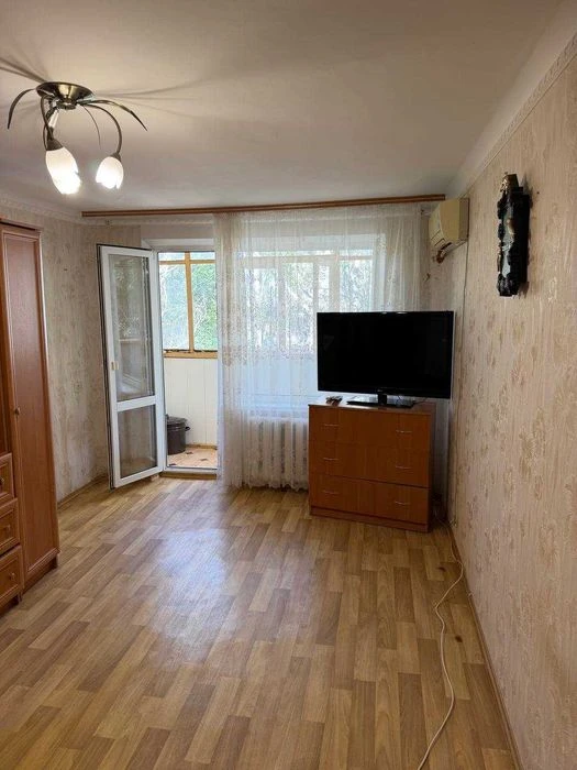 Продам 1 комнатную квартиру в Приднепровске Немировича Данче