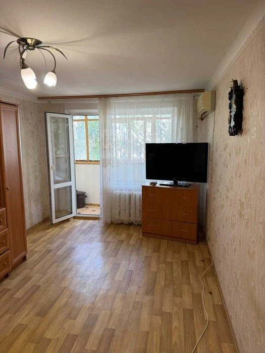 Продам 1 комнатную квартиру в Приднепровске Немировича Данче