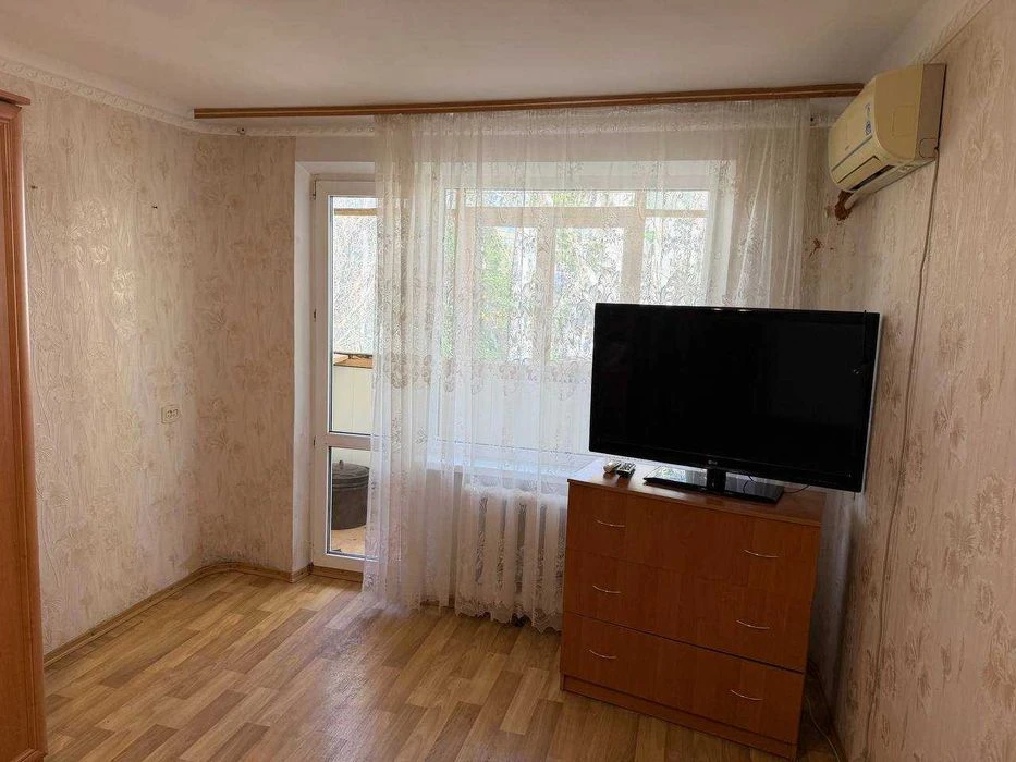 Продам 1 комнатную квартиру в Приднепровске Немировича Данче