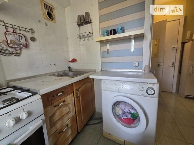 Sale of 1-room apartment 22 sq. m. on Kosmonavta Popovycha 24 st. •
