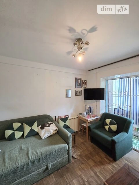 Sale of 1-room apartment 22 sq. m. on Kosmonavta Popovycha 24 st. •