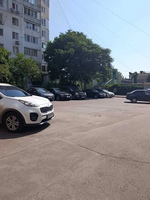 Продам  1-ком.  ул. Бреуса / Рекордная (Марш. Бабаджаняна)