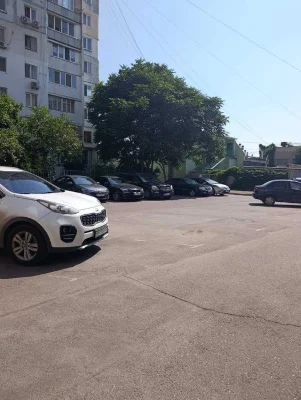 Продам  1-ком.  ул. Бреуса / Рекордная (Марш. Бабаджаняна)